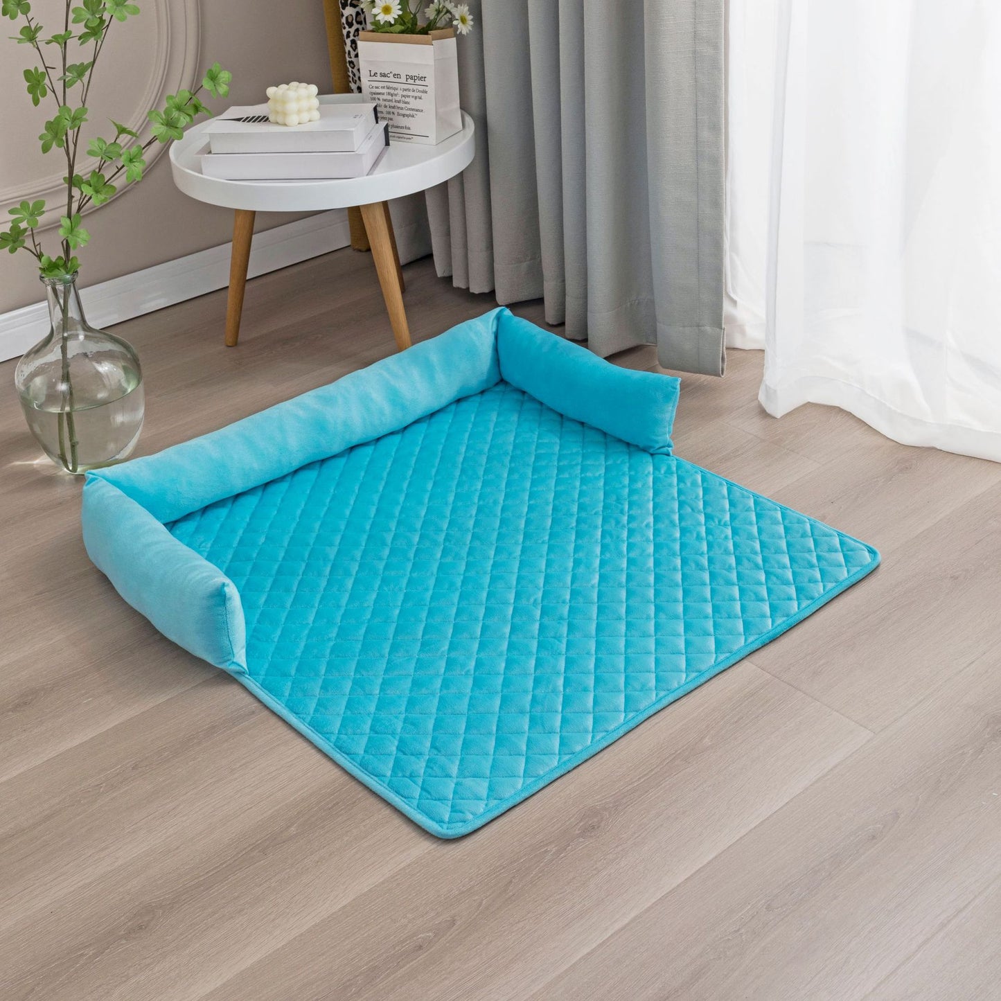 Fourpaws fluffy bank bed