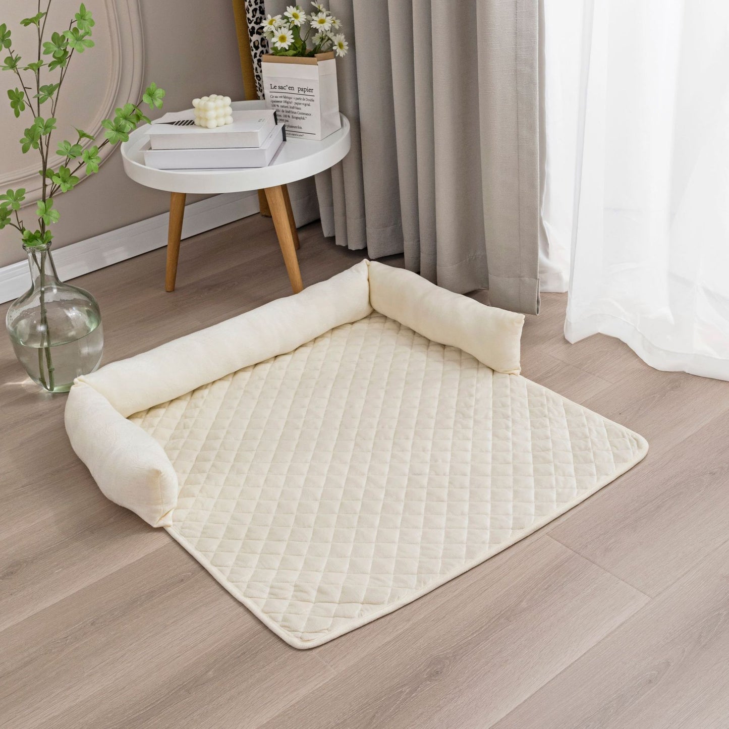 Fourpaws fluffy bank bed